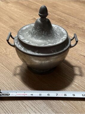 VINTAGE WOODBURY PEWTERERS Pewter Covered Soup Tureen Satin Finish